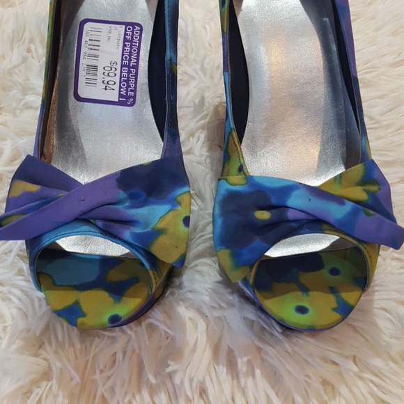 Jessica Simpson heels - Picture 2 of 8